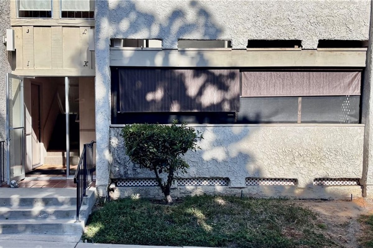 1904 Heywood Street K, Simi Valley, CA 93065 — photo 1 of 19