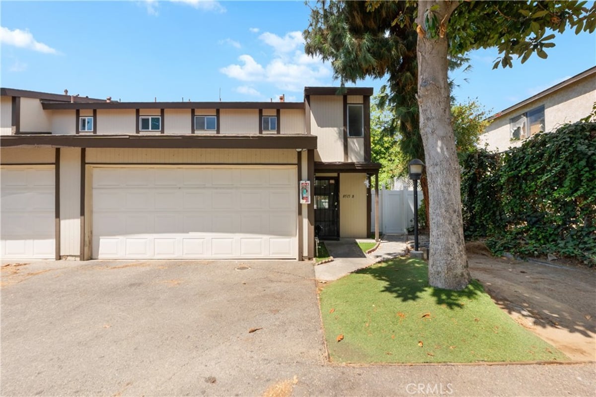 8515 Burnet #B Avenue #B, North Hills, CA 91343 — photo 1 of 33