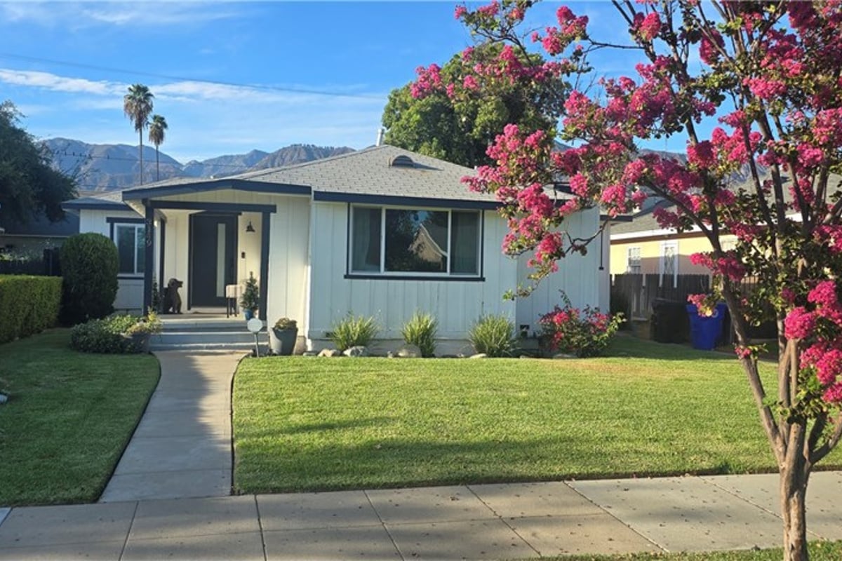 3149 E Green, Pasadena, CA 91107 — photo 1 of 33