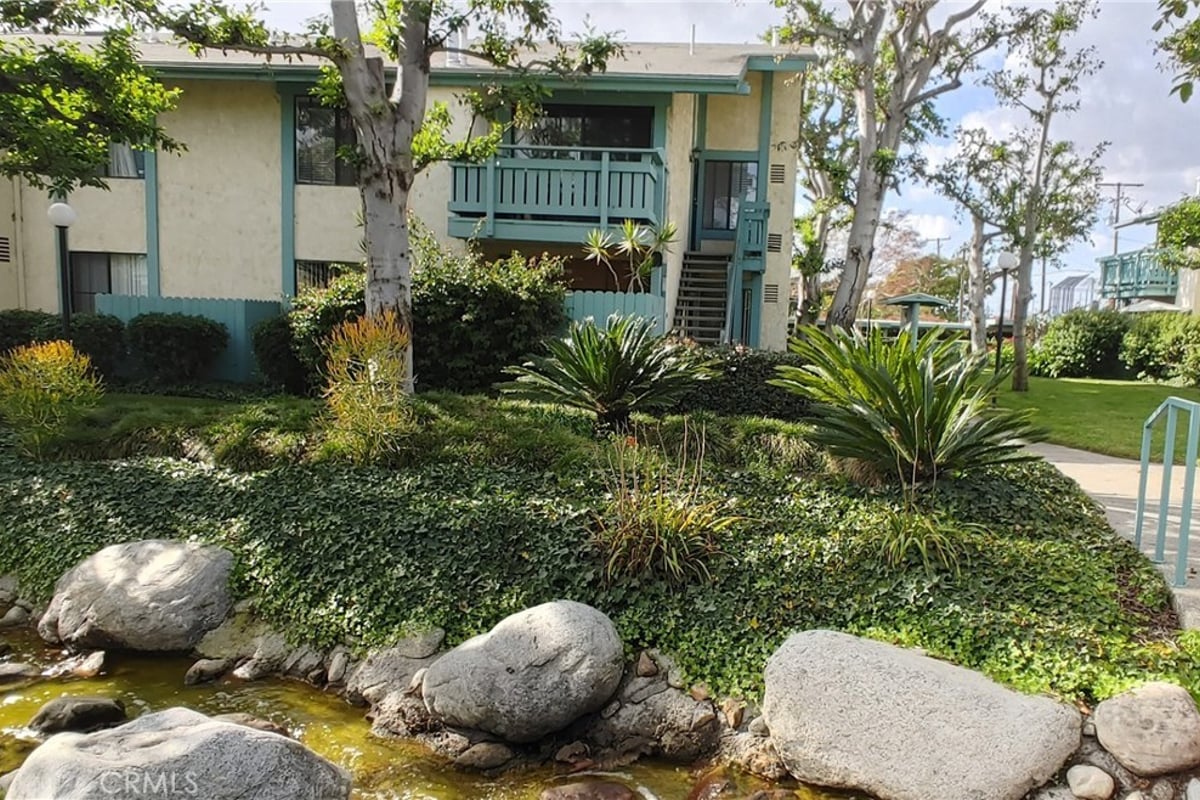 20535 S Vermont Avenue 4, Torrance, CA 90502 — photo 1 of 45