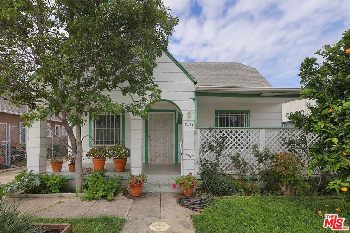1271 S Mullen Avenue, Los Angeles, CA 90019 — photo 1 of 29