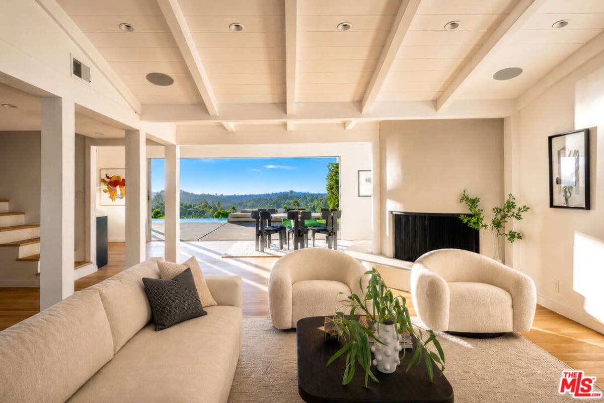 3109 Dona Susana Drive, Studio City, CA 91604 — photo 1 of 37