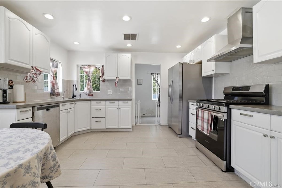 16775 Sierra Highway, Canyon Country, CA 91351 — photo 1 of 24