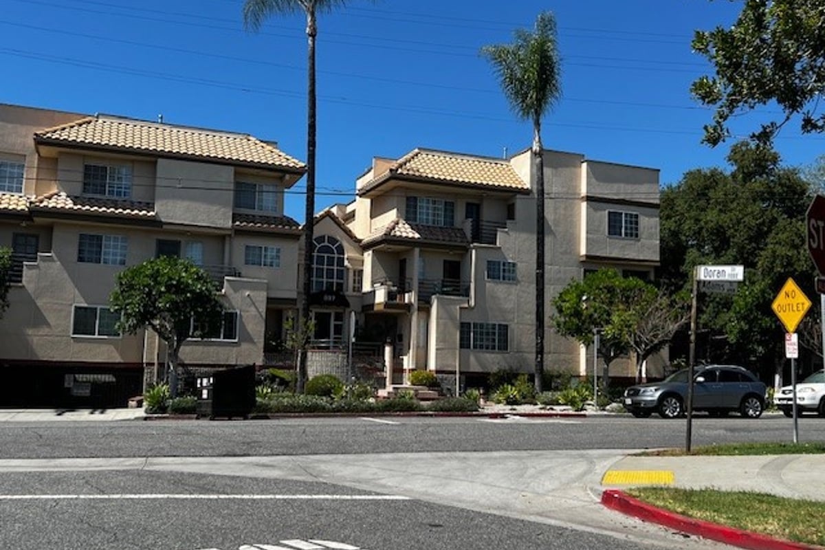 537 N Adams 212, Glendale, CA 91206 — photo 1 of 14