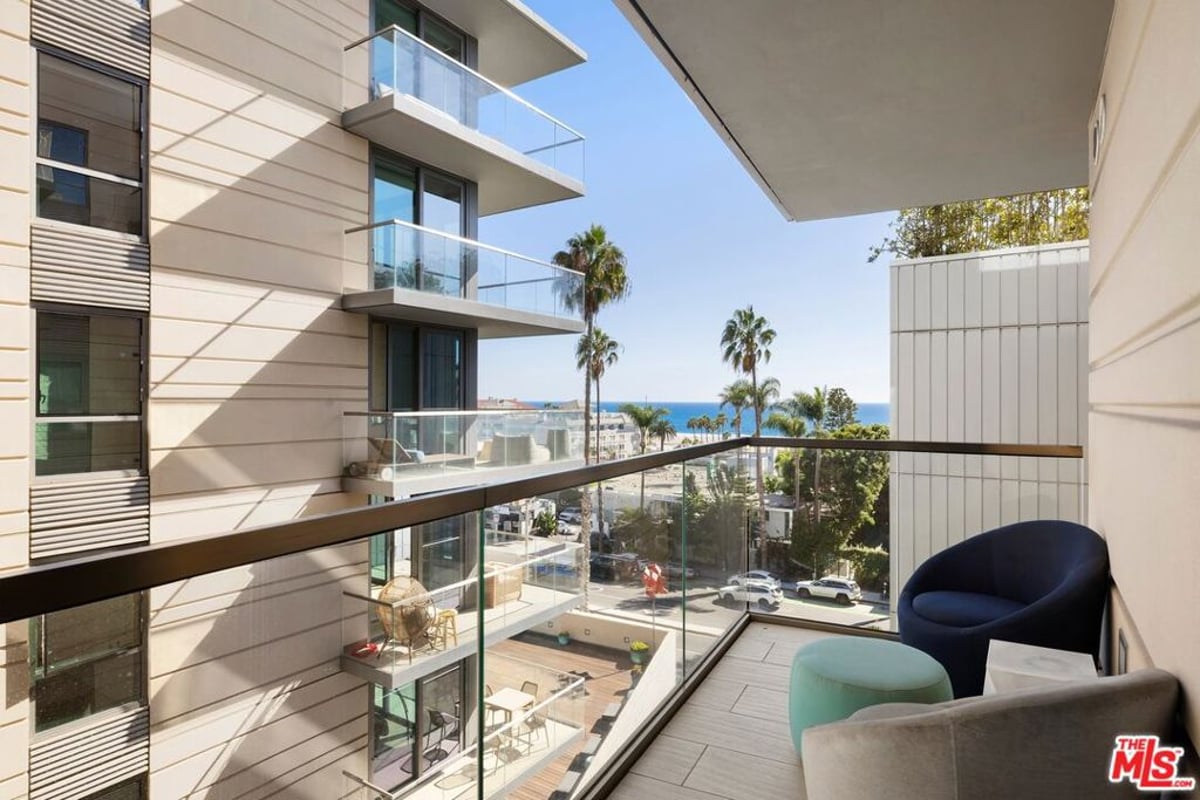 1755 Ocean Avenue 608, Santa Monica, CA 90401 — photo 1 of 32
