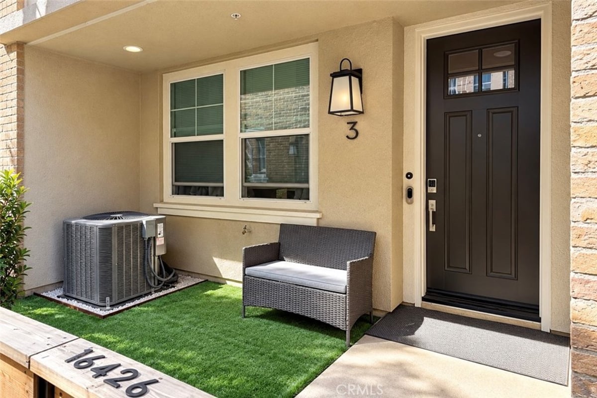 16426 Whittier 3, Whittier, CA 90603 — photo 1 of 31