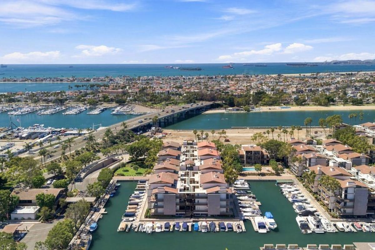 9126 Marina Pacifica Drive N, Long Beach, CA 90803 — photo 1 of 23