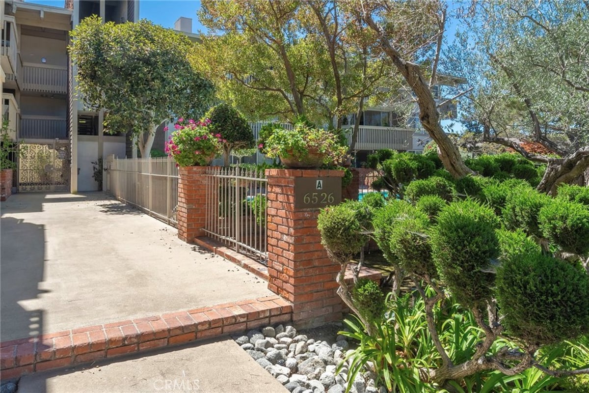 6526 Ocean Crest Drive A312, Rancho Palos Verdes, CA 90275 — photo 1 of 34