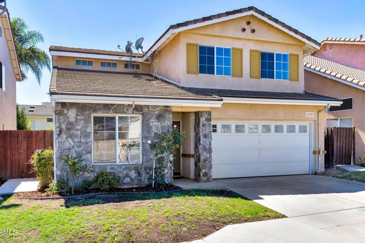 12343 Ralston Avenue, Sylmar, CA 91342 — photo 1 of 32