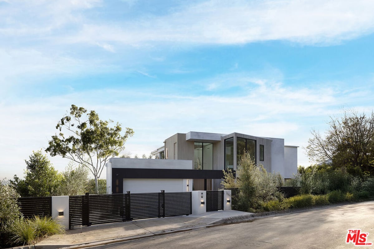 1660 Casale Road, Pacific Palisades, CA 90272 — photo 1 of 62