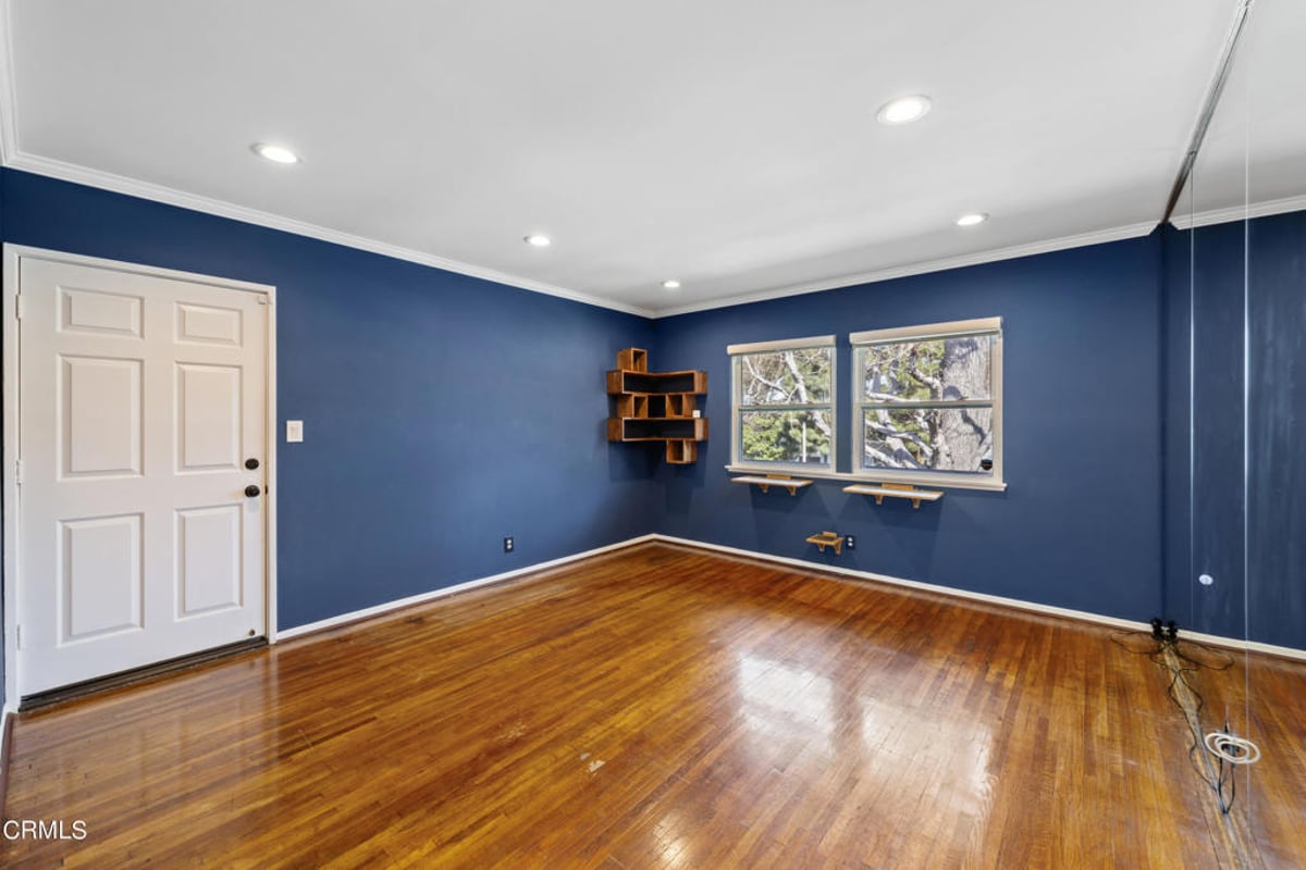 5886 Bowcroft Street 4, Los Angeles, CA 90016 — photo 1 of 14
