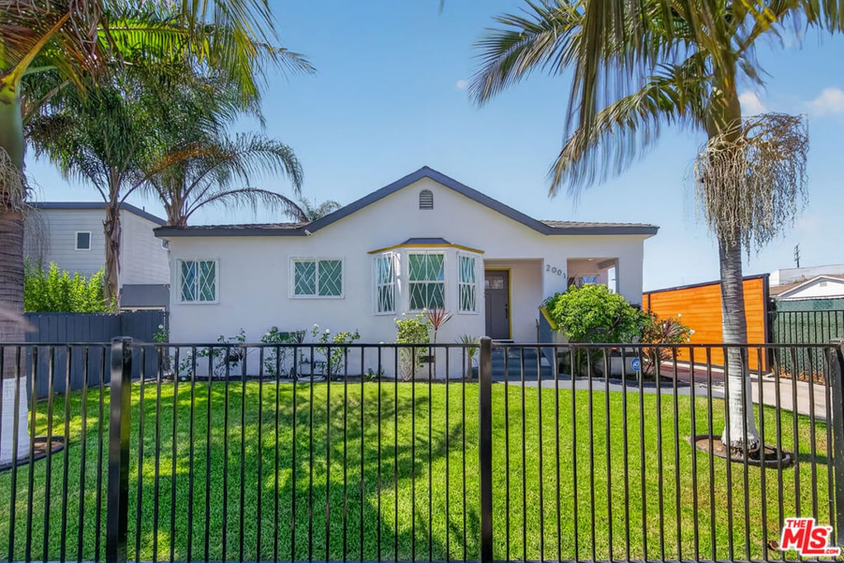 2001 S Spaulding Avenue, Los Angeles, CA 90016 — photo 1 of 27