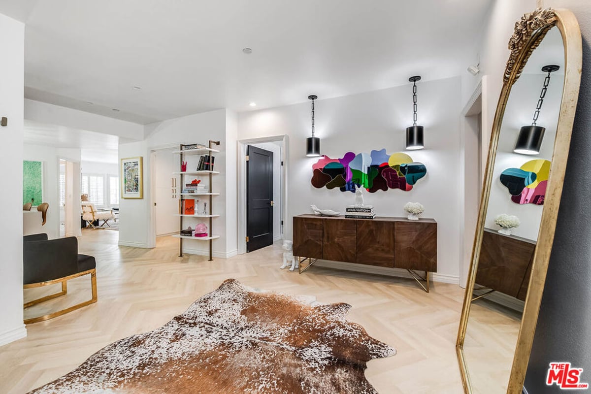4310 Cahuenga Boulevard 104, Toluca Lake, CA 91602 — photo 1 of 40