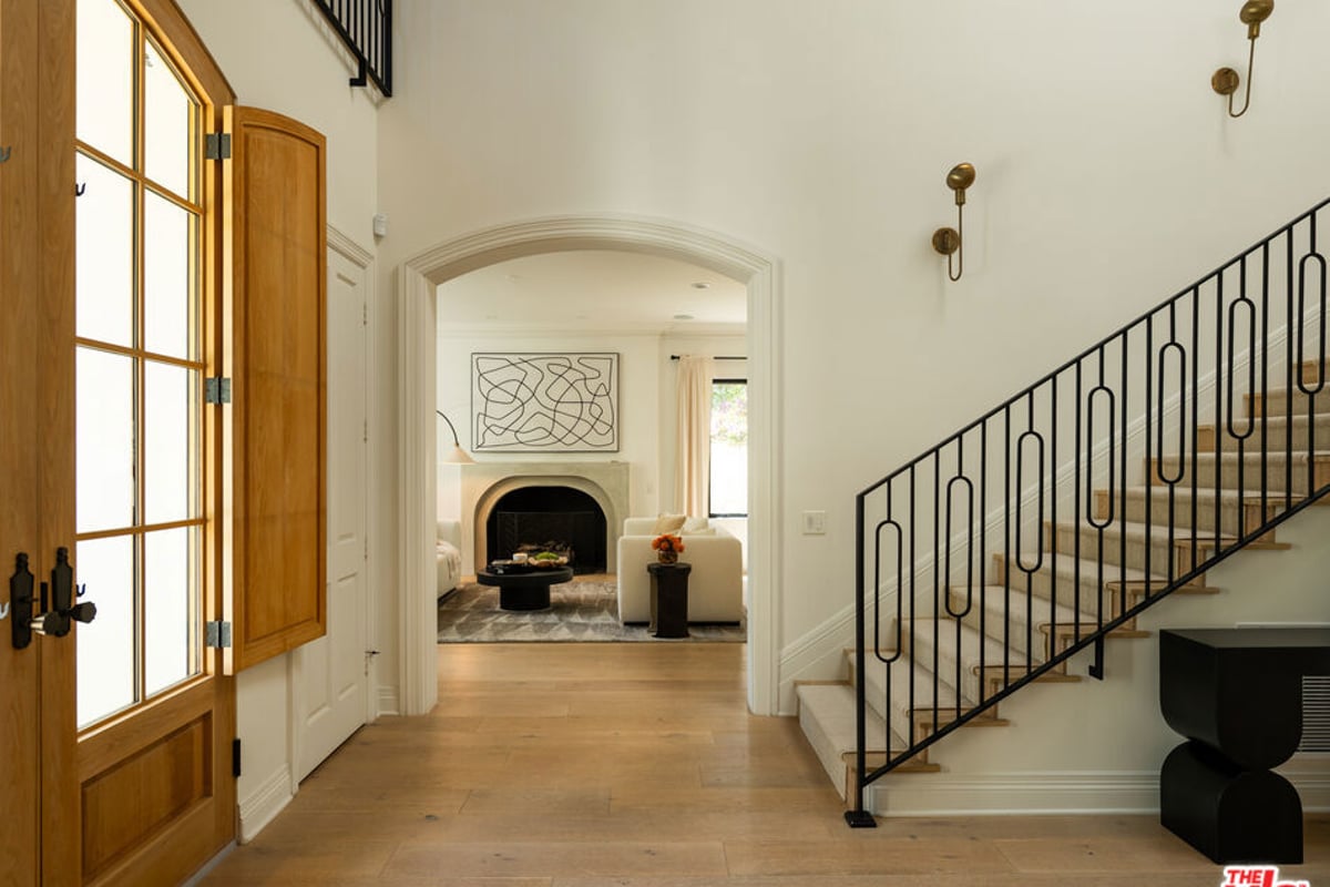 9577 Lime Orchard Road, Beverly Hills, CA 90210 — photo 1 of 54