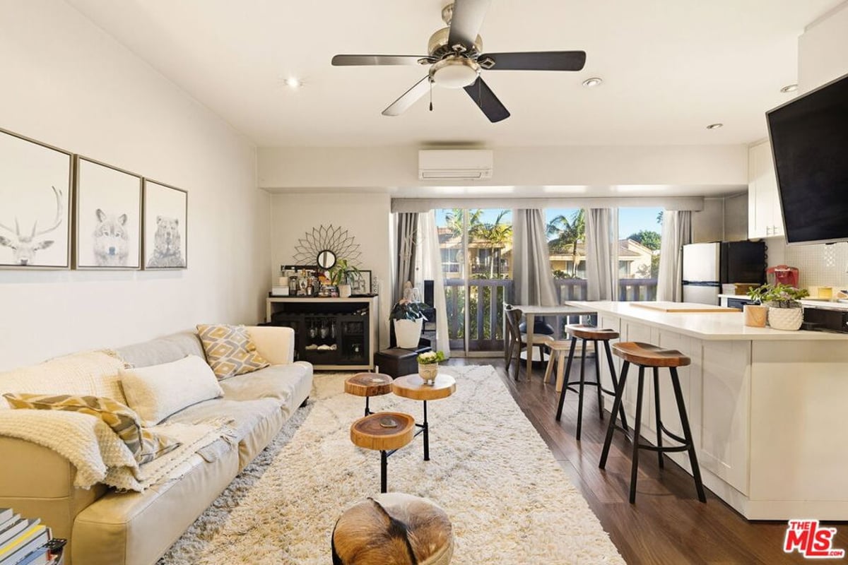 999 N Doheny Drive 104, West Hollywood, CA 90069 — photo 1 of 10