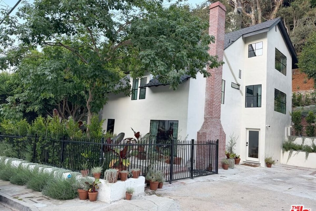 8334 Kirkwood Drive, Los Angeles, CA 90046 — photo 1 of 17