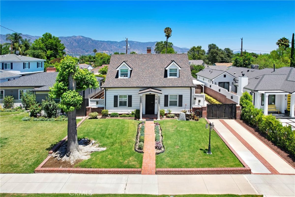 124 S Beachwood, Burbank, CA 91506 — photo 1 of 31