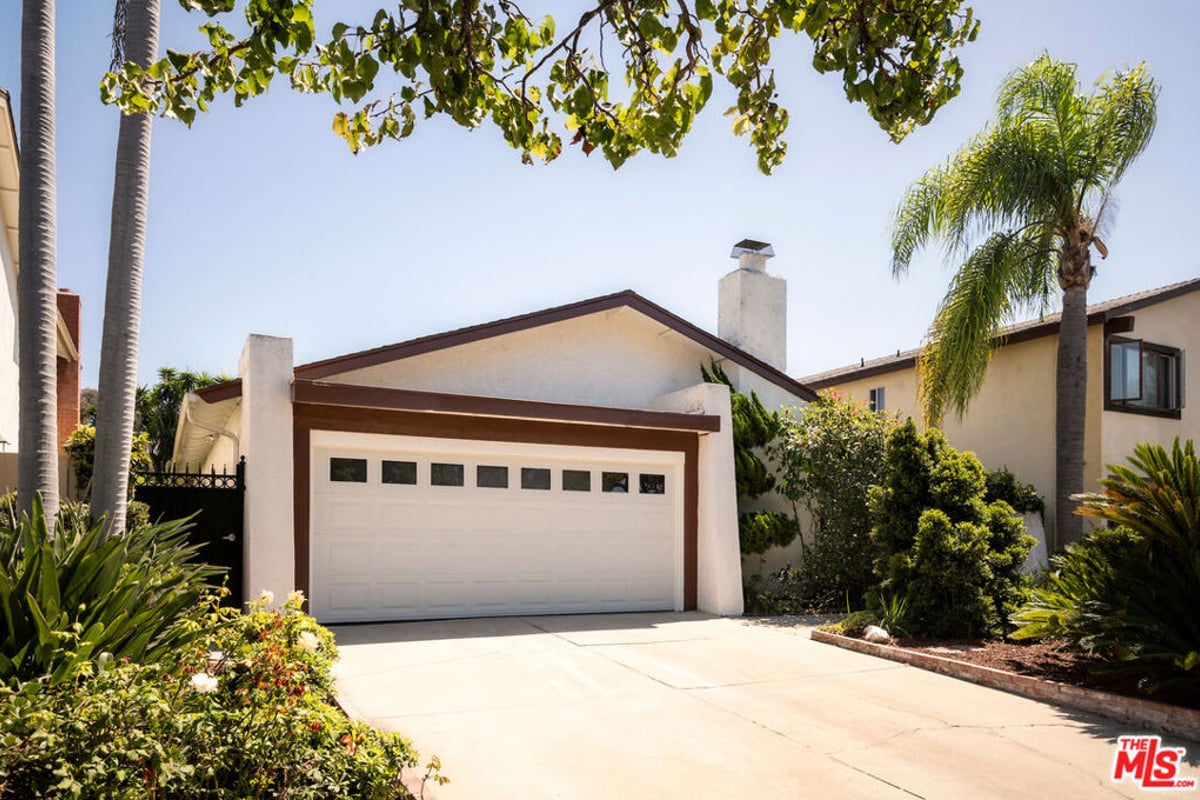 12556 Rosy Circle, Los Angeles, CA 90066 — photo 1 of 21