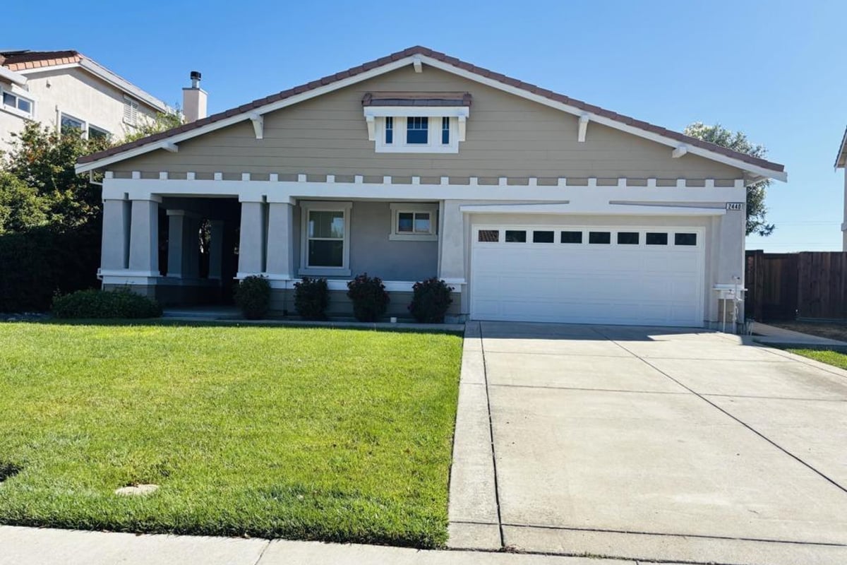 2440 Berkshire Ln, Brentwood, CA 94513 — photo 1 of 26