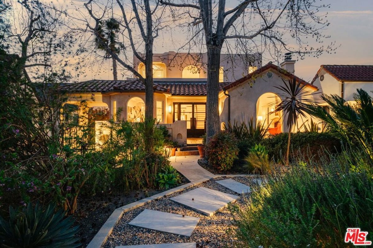 1633 Hi Point Street, Los Angeles, CA 90035 — photo 1 of 62