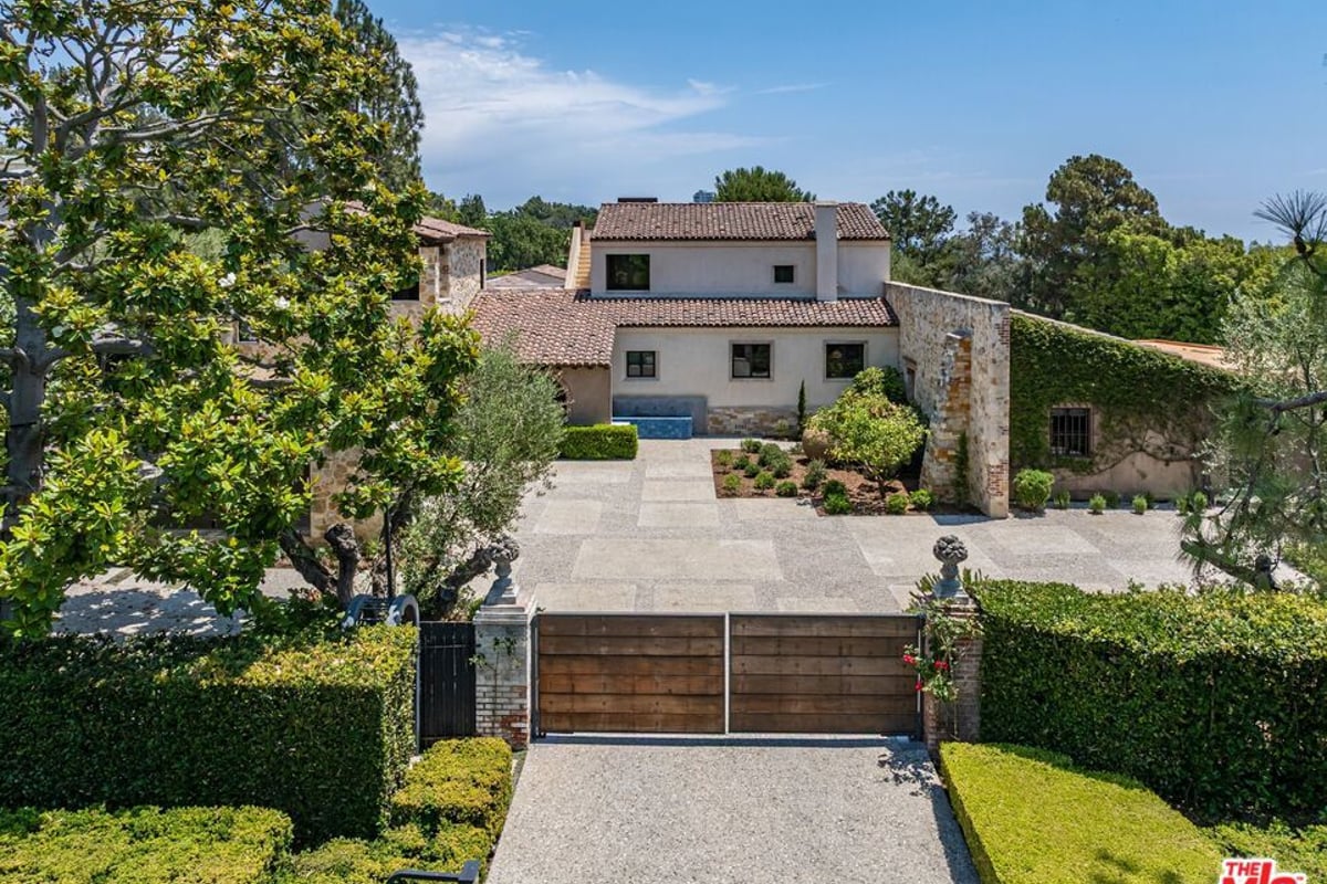 976 N Alpine Drive, Beverly Hills, CA 90210 — photo 1 of 29
