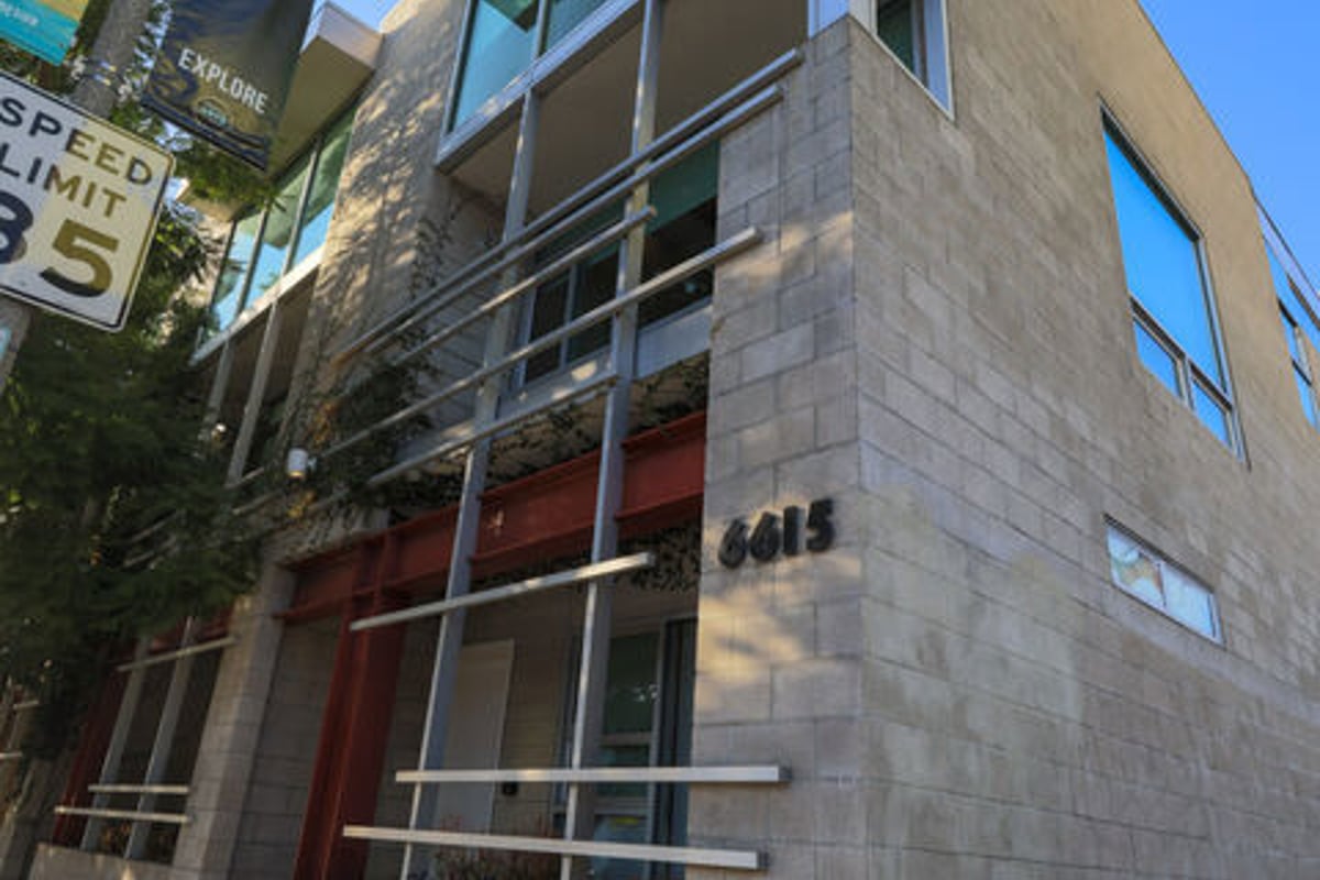 6615 Melrose Avenue 1, Los Angeles, CA 90038 — photo 1 of 24