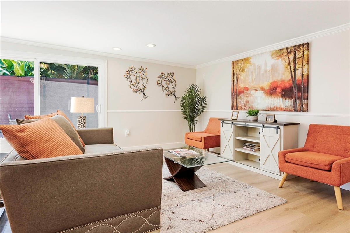 2425 Heather, Long Beach, CA 90815 — photo 1 of 37