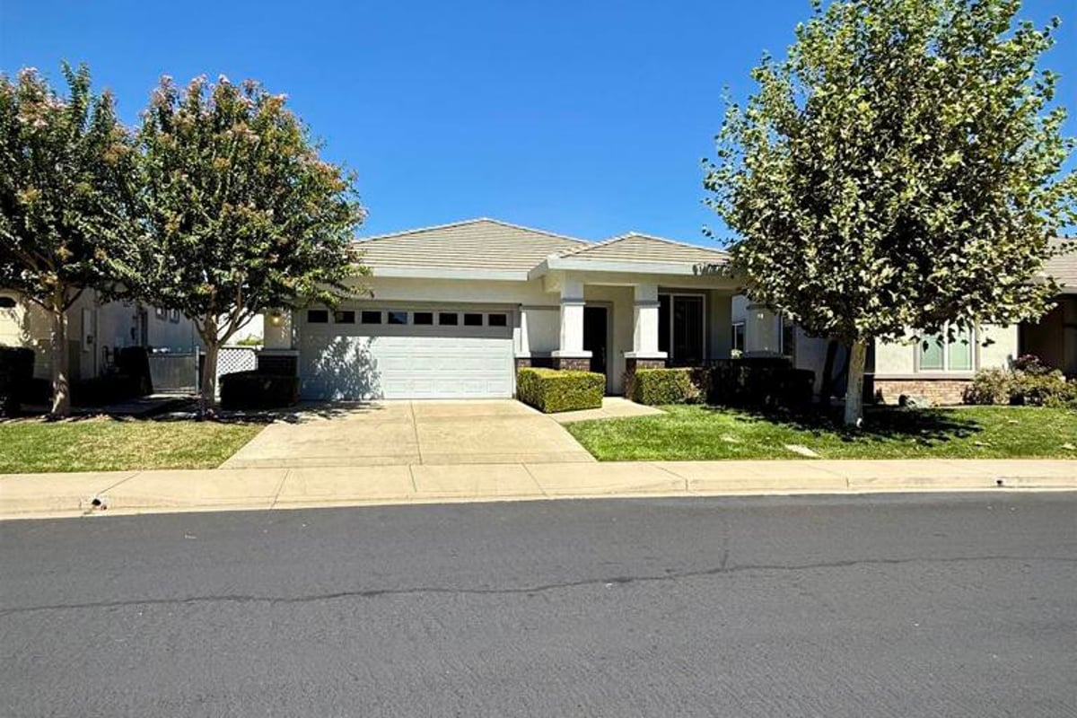 1010 Centennial Dr, Brentwood, CA 94513 — photo 1 of 32
