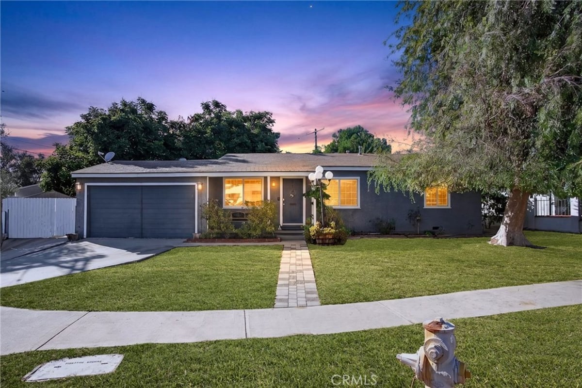 8330 Stansbury Avenue, Panorama City, CA 91402 — photo 1 of 22