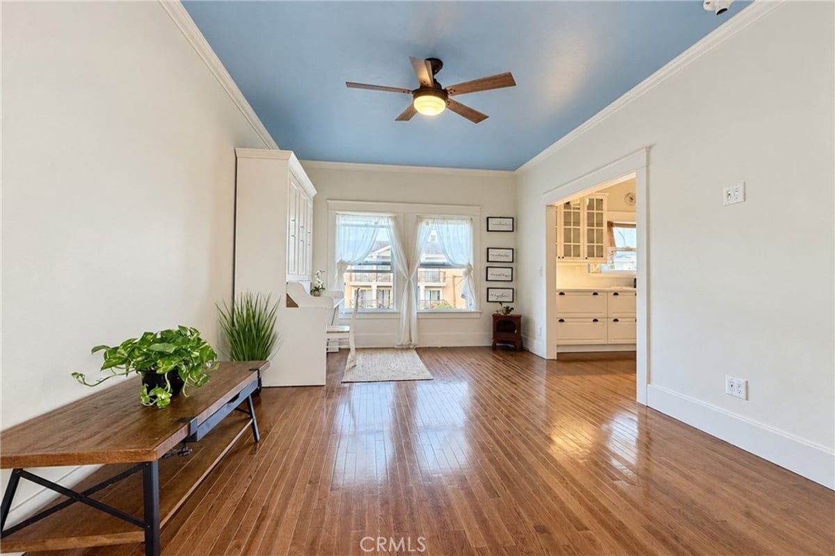 800 Pacific Ave 407, Long Beach, CA 90813 — photo 1 of 18
