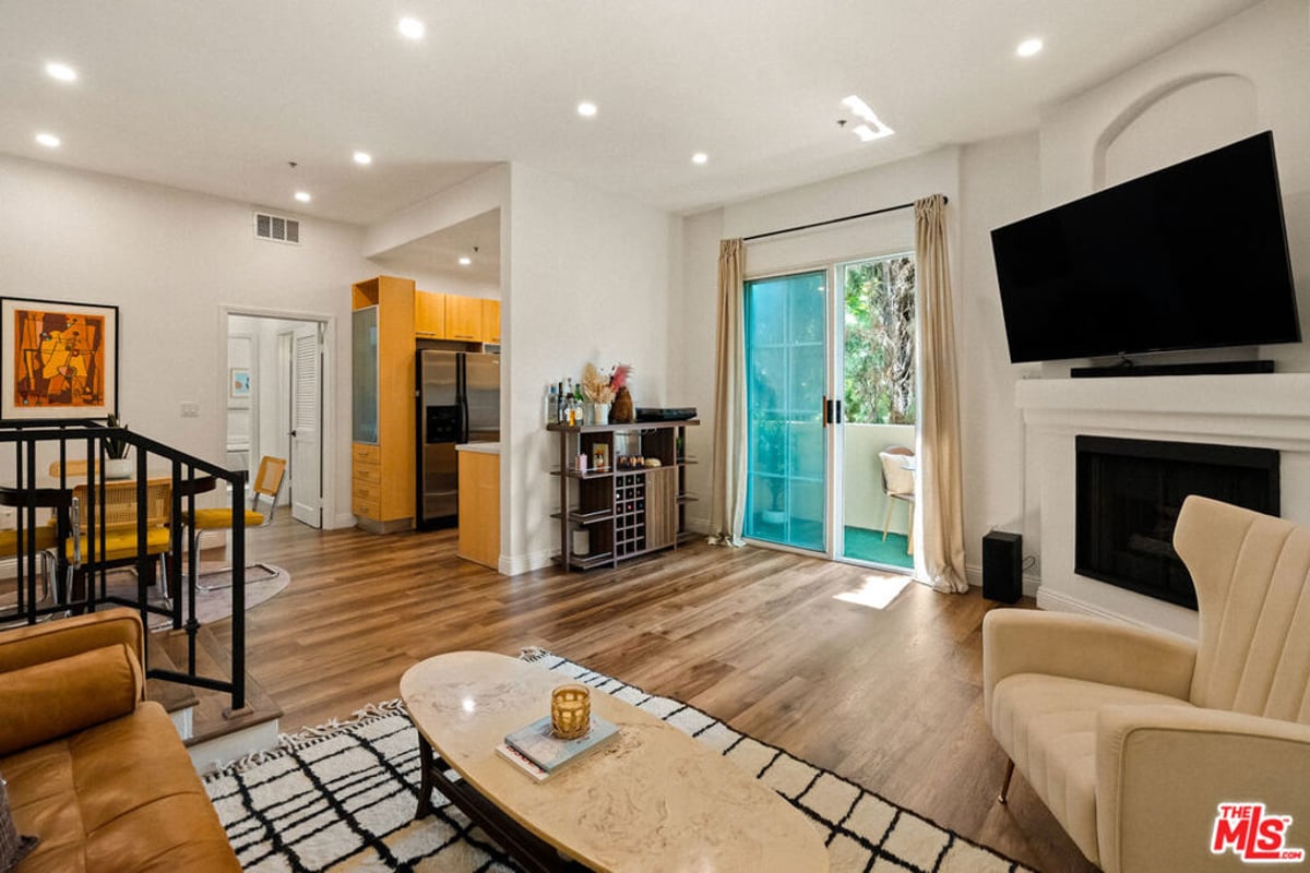 7101 La Tijera Boulevard J101, Los Angeles, CA 90045 — photo 1 of 29