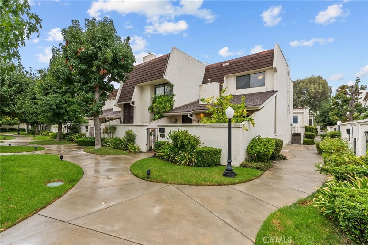 6249 Randi Avenue, Woodland Hills, CA 91367 — photo 1 of 43