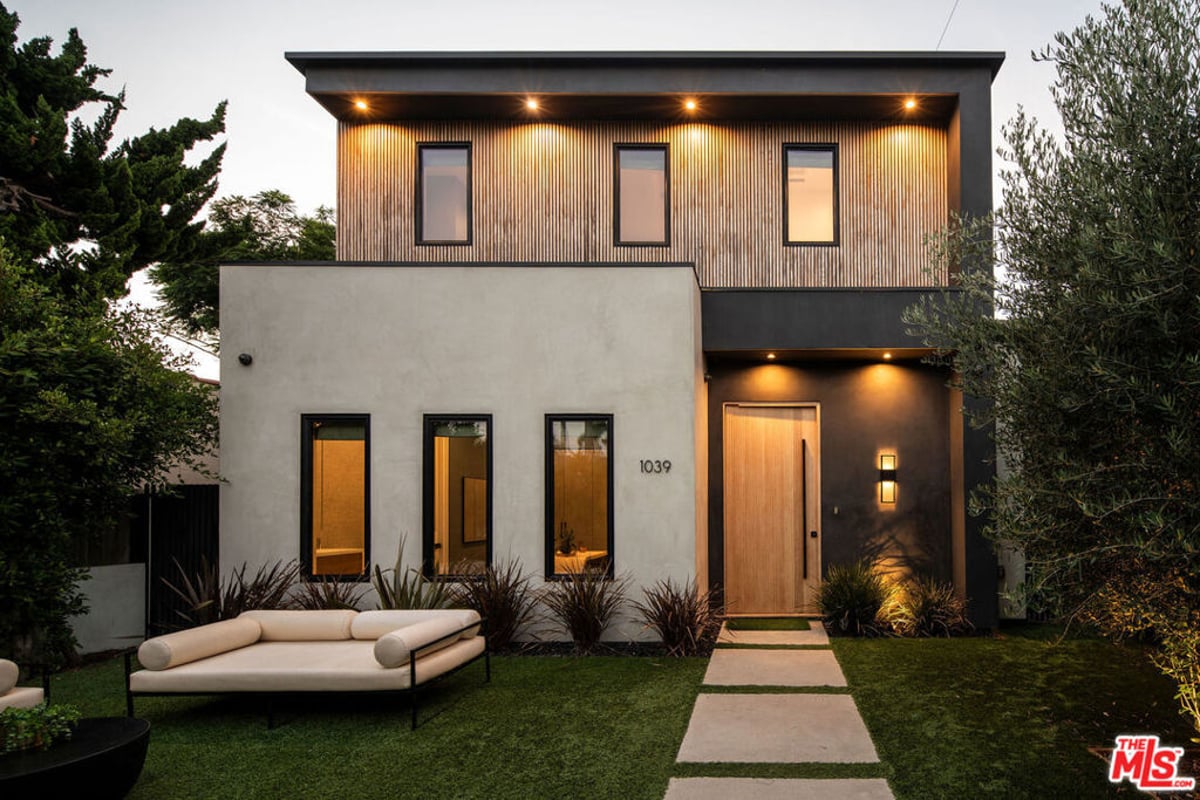 1039 Nowita Place, Los Angeles, CA 90291 — photo 1 of 33