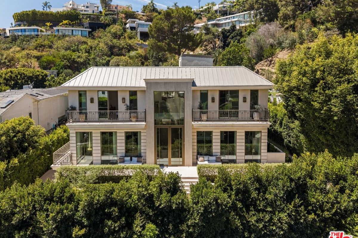 1395 N Doheny Drive, Los Angeles, CA 90069 — photo 1 of 28