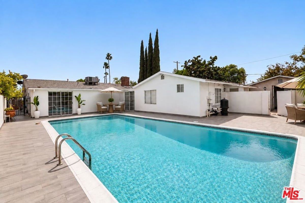 11853 Cantara Street, Los Angeles, CA 91605 — photo 1 of 24