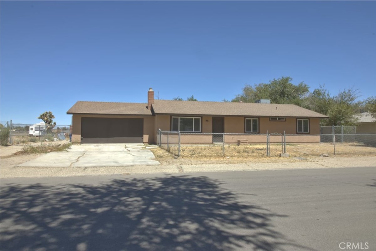 15313 Greenrock Avenue, Lancaster, CA 93535 — photo 1 of 37