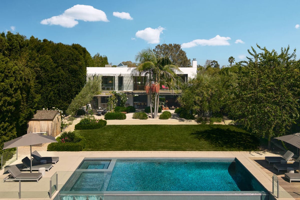 621 N Bonhill Road, Los Angeles, CA 90049 — photo 1 of 28