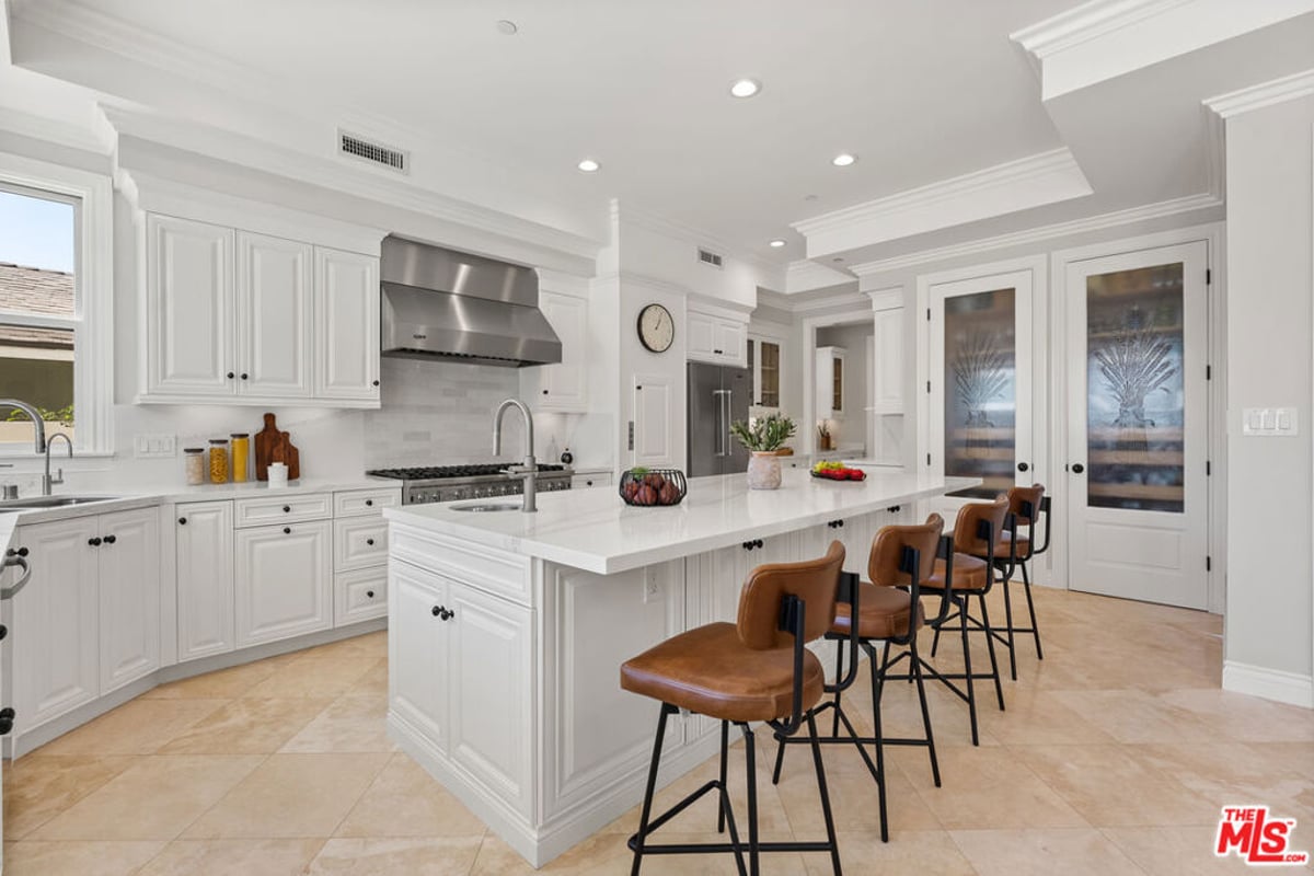 6468 Wynkoop Street, Los Angeles, CA 90045 — photo 1 of 40