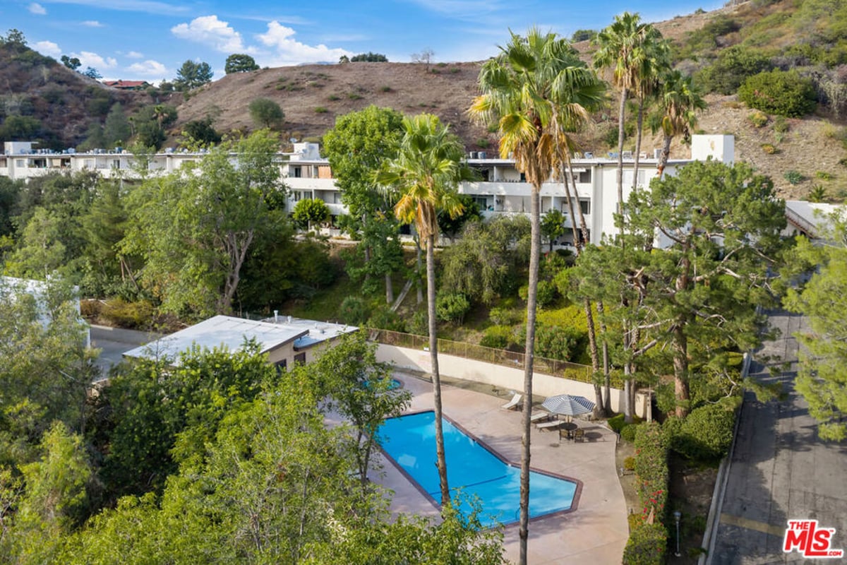 1935 Alpha Road 323, Glendale, CA 91208 — photo 1 of 15