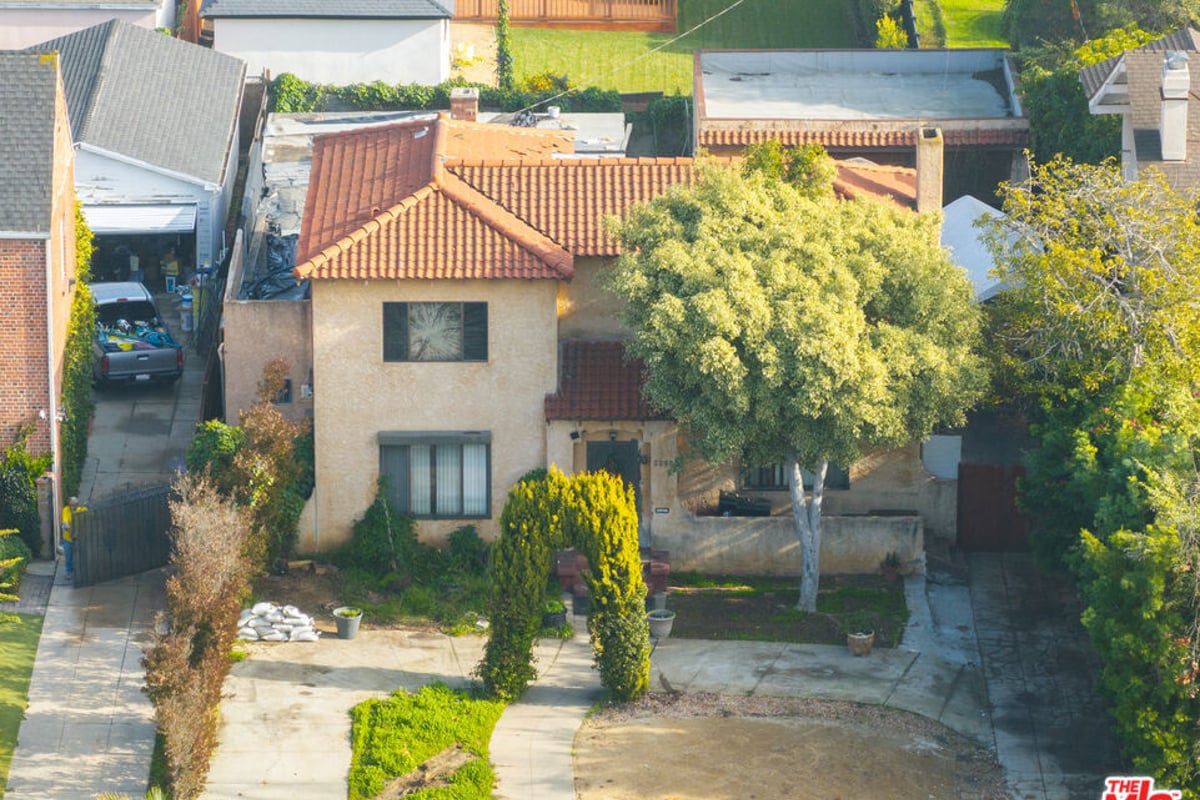 2208 Virginia Road, Los Angeles, CA 90016 — photo 1 of 7