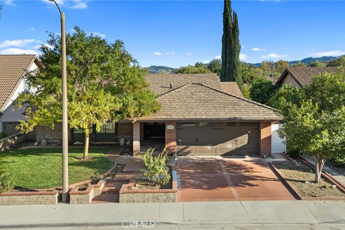 23420 Via Castanet, Valencia, CA 91355 — photo 1 of 48