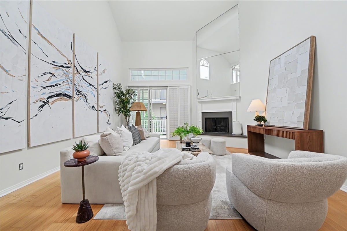 11667 Gorham 304, Los Angeles, CA 90049 — photo 1 of 46