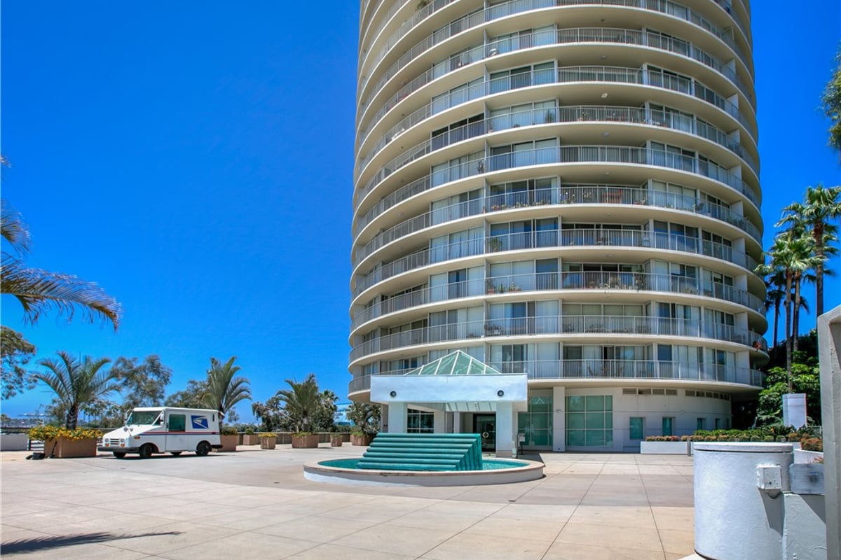 700 E Ocean Boulevard 2703, Long Beach, CA 90802 — photo 1 of 48