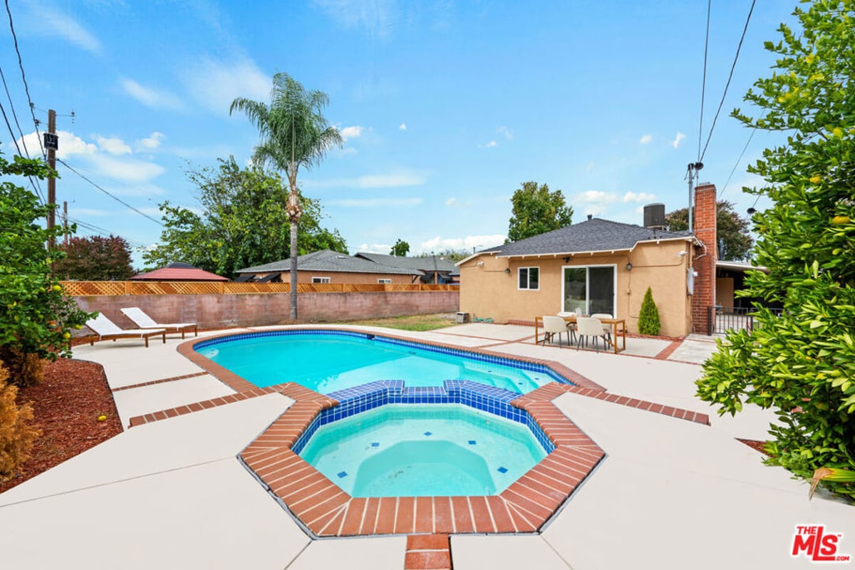 1444 N Ontario Street, Burbank, CA 91505 — photo 1 of 29