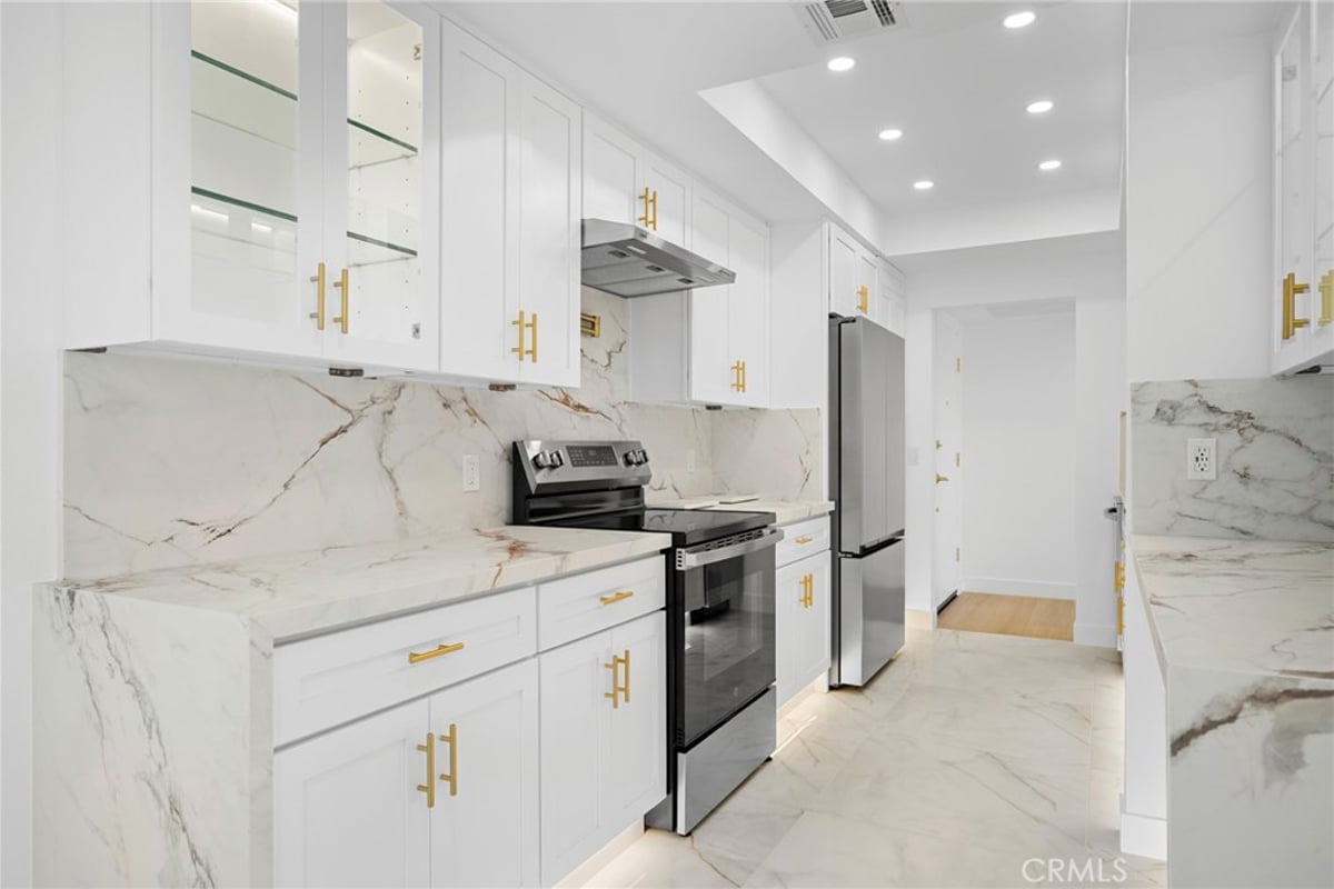 1401 Valley View Road 329, Glendale, CA 91202 — photo 1 of 29
