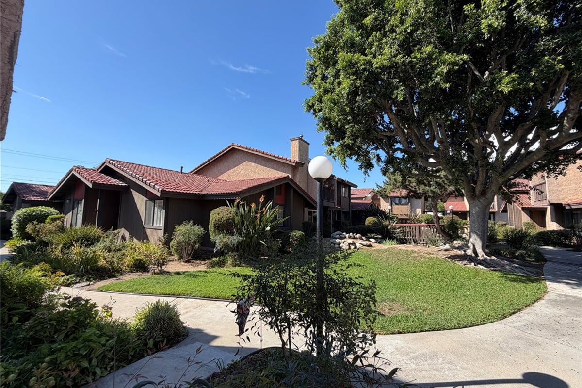 149 S Hollenbeck Avenue, Covina, CA 91723 — photo 1 of 20