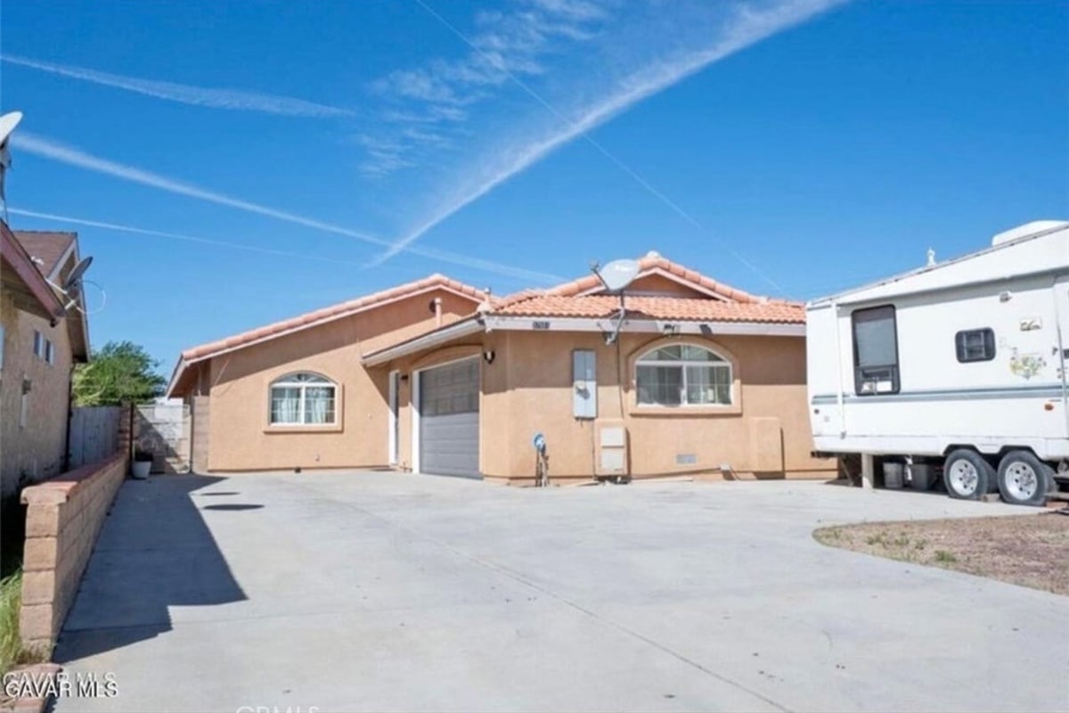 37551 29th E, Palmdale, CA 93550 — photo 1 of 14