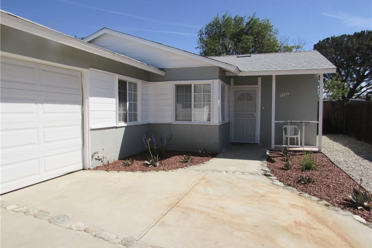 10116 Owensmouth, Chatsworth, CA 91311 — photo 1 of 8