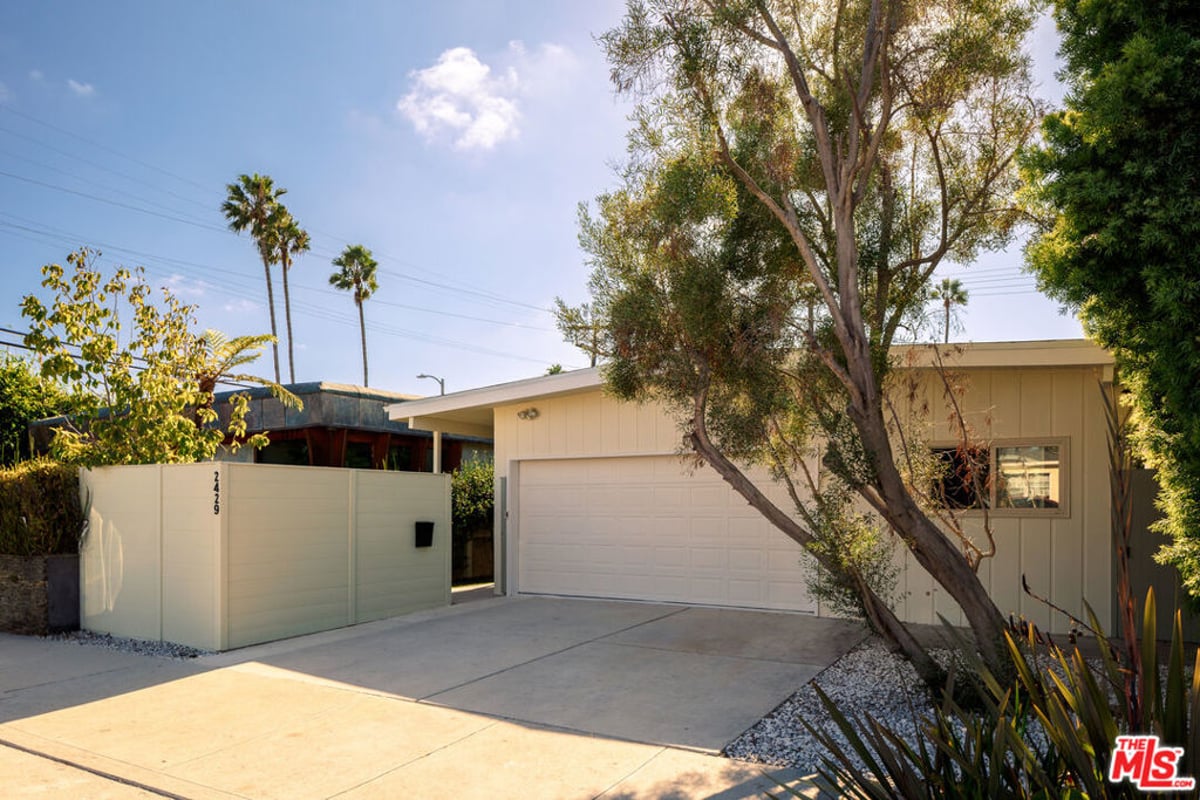2429 Cloy Avenue, Venice, CA 90291 — photo 1 of 25