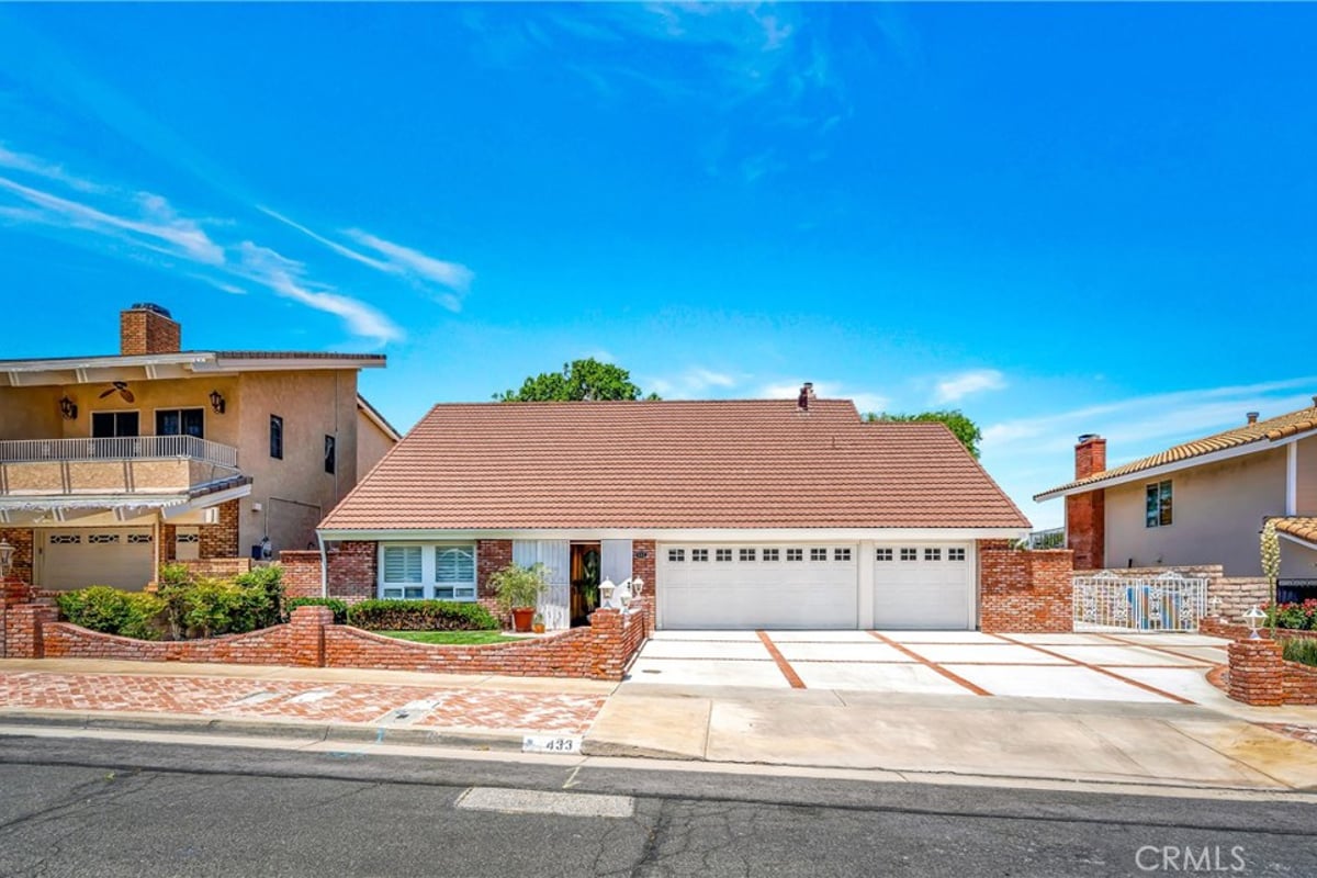 433 Fairway, Palmdale, CA 93551 — photo 1 of 17